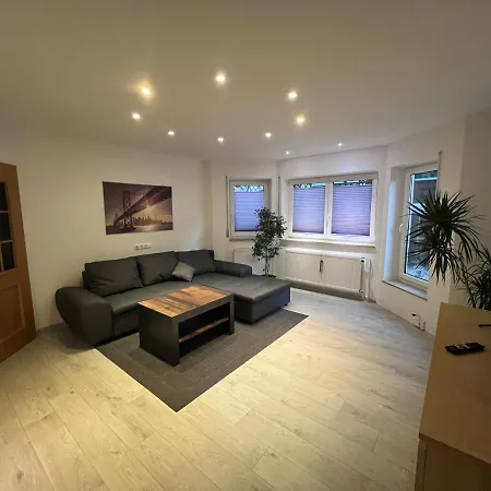 Apartament Schoene Helle Ferienwohnung 64qm Mit Kingsize Bett, Smart-tv, Wlan Und Sehr Ruhige Lage *