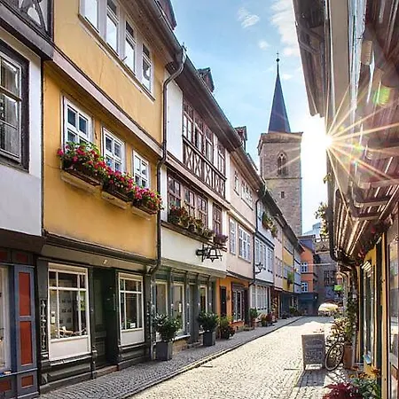 Schoene Helle Ferienwohnung 64qm Mit Kingsize Bett, Smart-tv, Wlan Und Sehr Ruhige Lage Lejlighed Erfurt