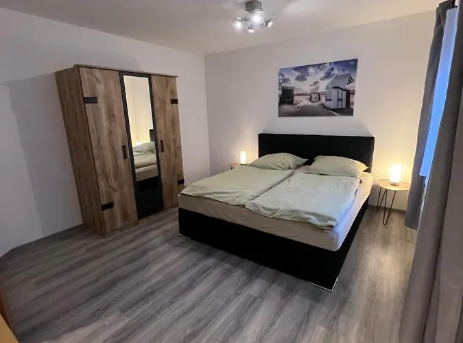 Schoene Helle Ferienwohnung 64qm Mit Kingsize Bett, Smart-tv, Wlan Und Sehr Ruhige Lage *