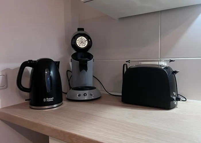 Schoene Helle Ferienwohnung 64qm Mit Kingsize Bett, Smart-tv, Wlan Und Sehr Ruhige Lage Lägenhet Erfurt