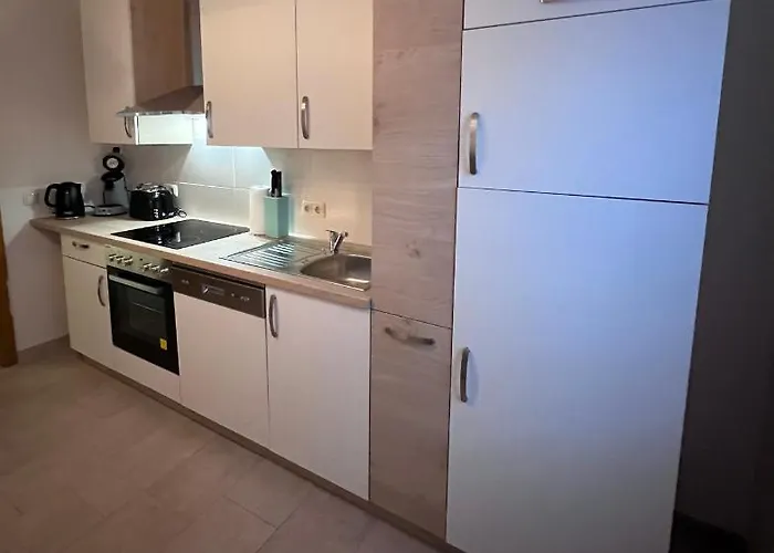 Lägenhet Schoene Helle Ferienwohnung 64qm Mit Kingsize Bett, Smart-tv, Wlan Und Sehr Ruhige Lage Erfurt